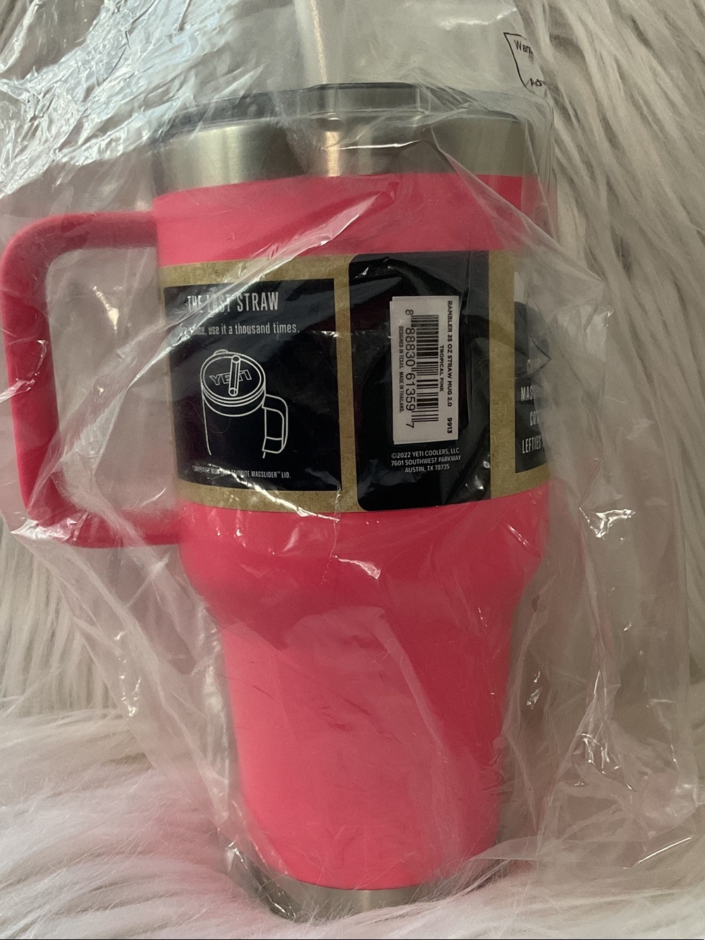 Yeti Rambler 35oz Mug - Tropical Pink

I accept reasonable offers!🎀 - Picture 3 of 6